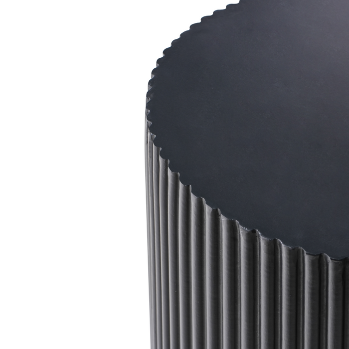 Beliani - BICCARI - Bijzettafel - Zwart - Lichtbeton