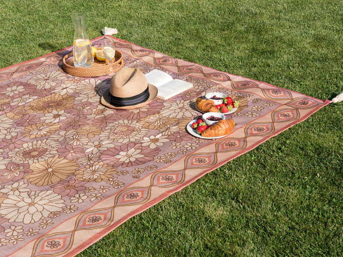 Beliani - LASHARI - Picknickkleed - Perzik - 150 x 200 cm - Polyester