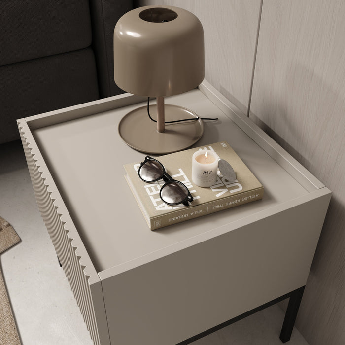 Meubella - Capri - Nachtkastje - Beige