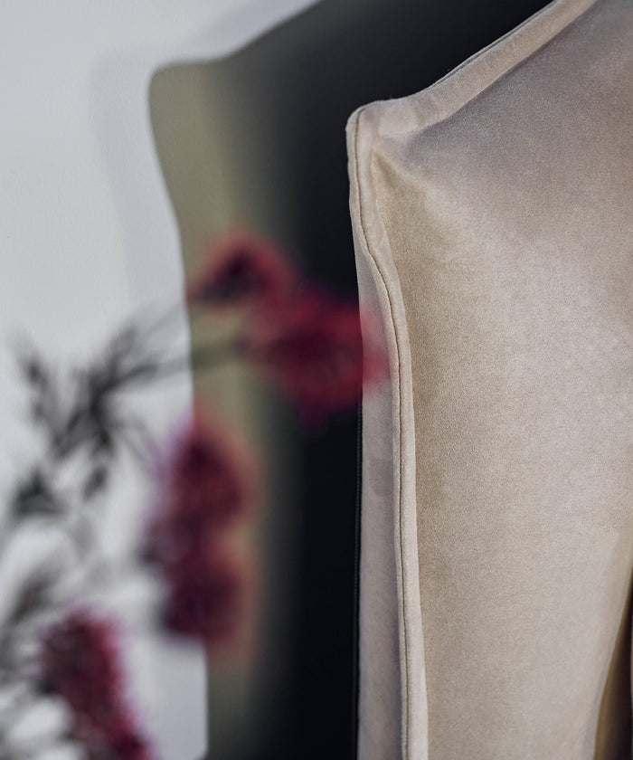 NADUVI Collection Bedframe Esmay velvet met opbergruimte 160 x 200 cm