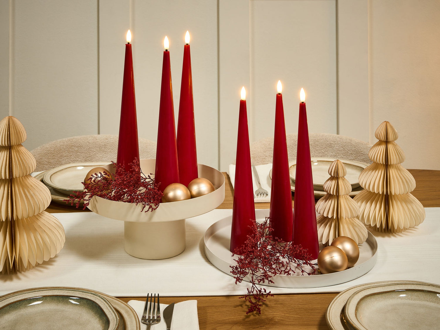 Beliani - AURUM - LED kaars set van 6 - Rood - Paraffine