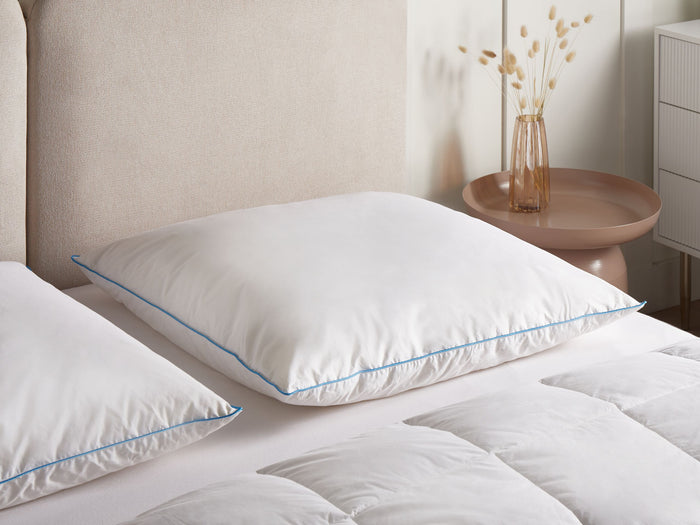 Beliani-ANETO-Hoofdkussen 3 vakken-Wit-80 x 80 cm-Laag-Eendenveren