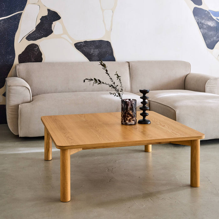 sweeek - Salontafel van rubberhout met eikenfineer, vierkant