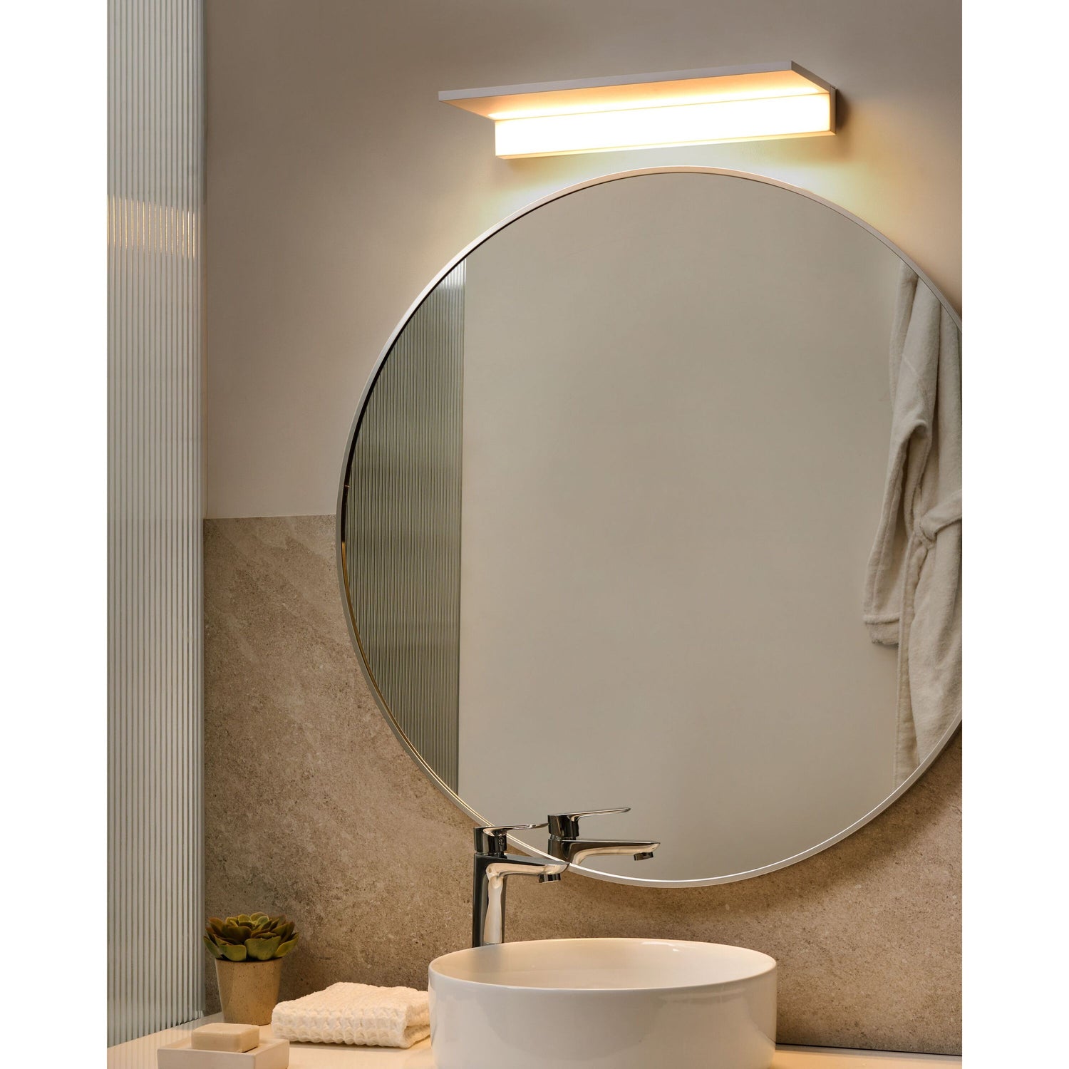 Beliani - FERREIRA - Foto- en spiegellamp - Wit - Metaal