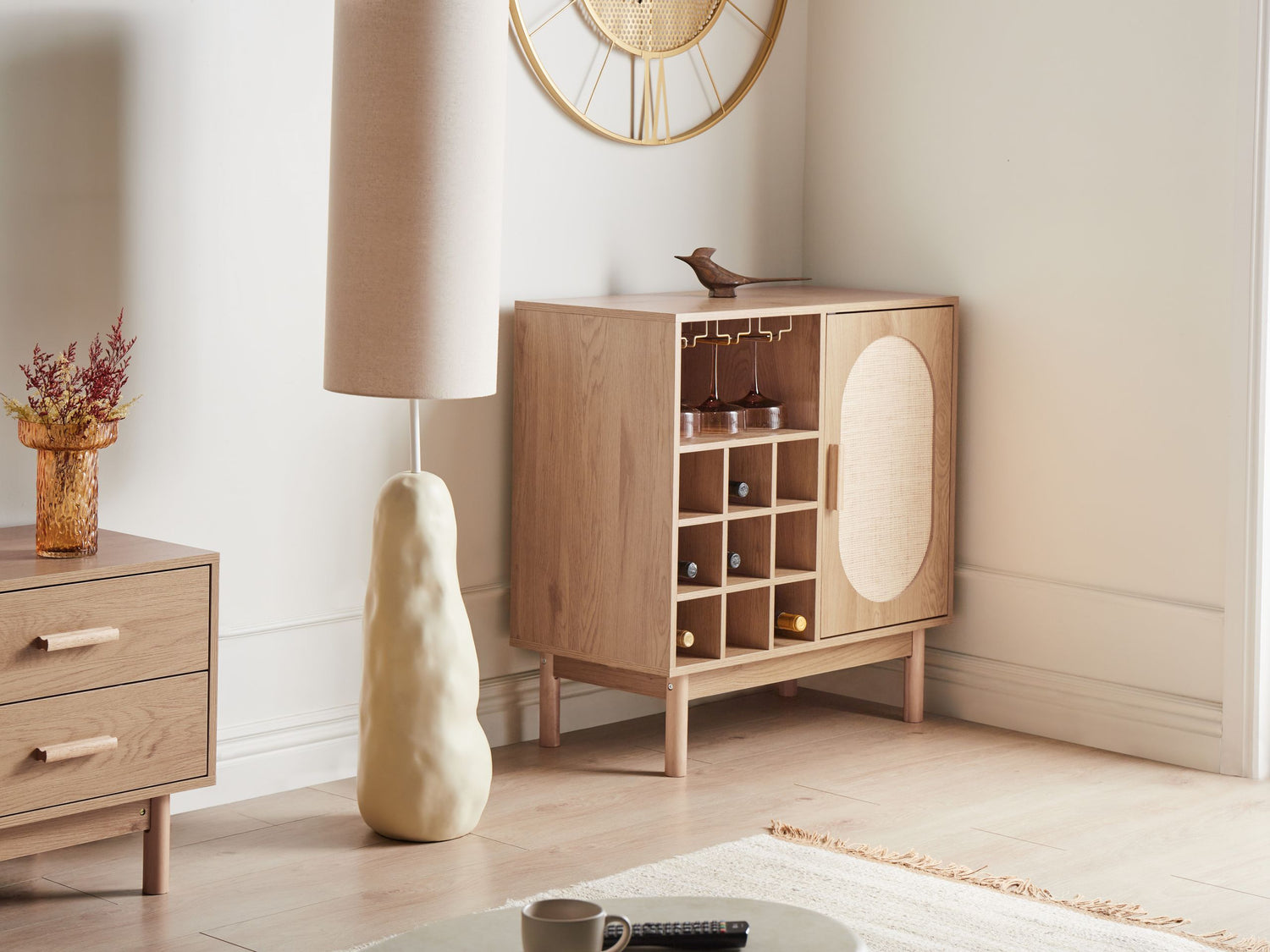 Beliani - COSTELLO - Wijnkast - Lichtbruin - Vezelplaat