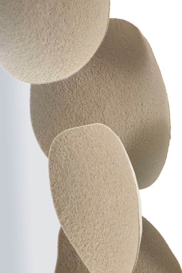 Crèmekleurige metalen wandspiegel 85x7,5x85 cm