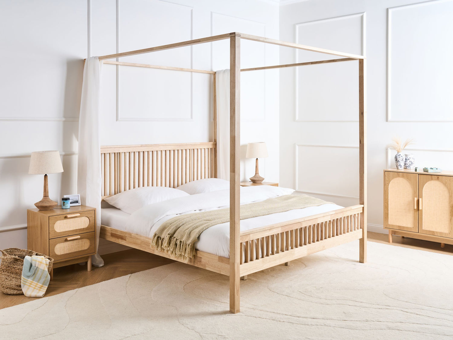 Beliani - HARFLEUR - Hemelbed - Lichtbruin - 180 x 200 cm - Rubberhout