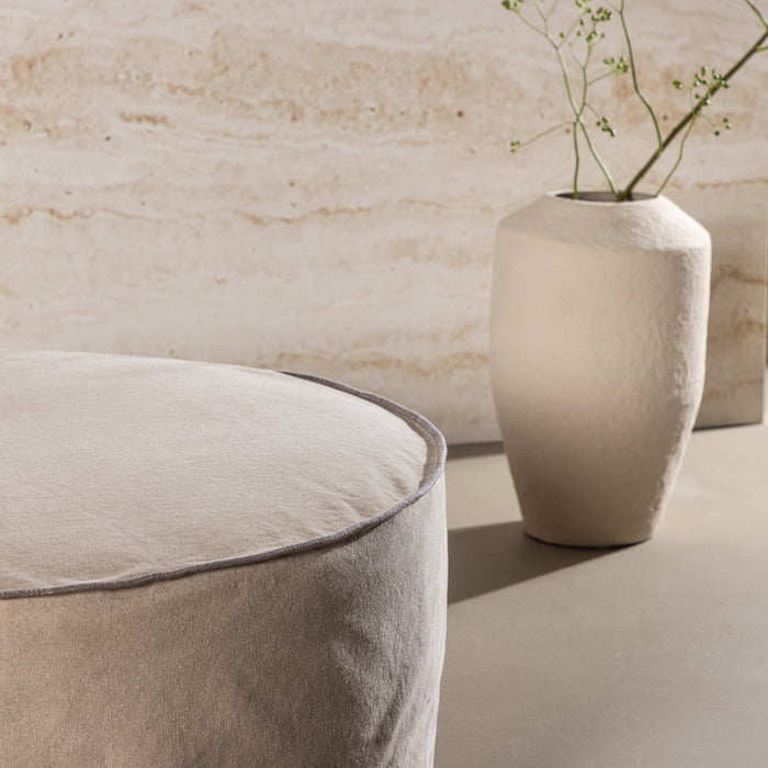 Fjôrd - Ottoman Bruin Stof - 101x101x37cm - Vindö