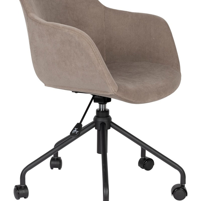 f612ba05-b975-4098-afa3-85117e667226-vrijstaandbeeld.jpg (1143310) 