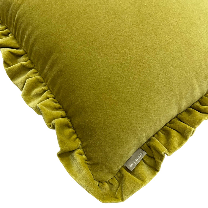 by fonQ Velou Sierkussen 50 x 50 cm - Golden Olive