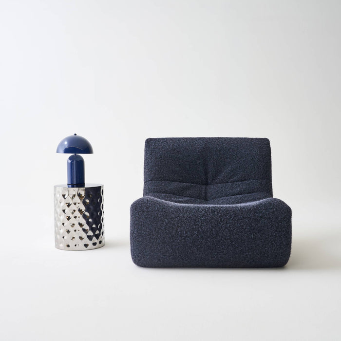 sweeek - Bijzettafel, nachtkastje van geëmailleerd verchroomd staal