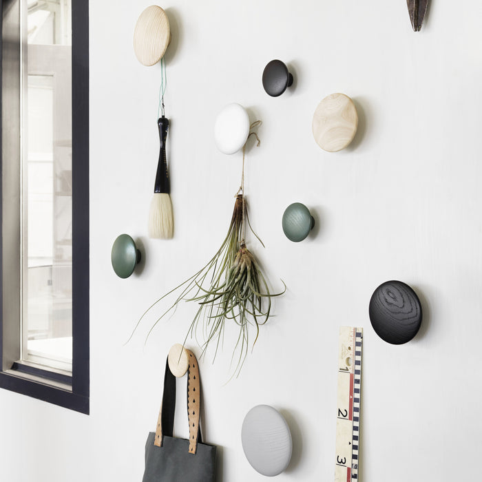 Muuto The Dots Wandhaken Set van 5