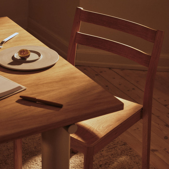 Ferm Living Atura Eettafel 160 x 90 cm - Light Cashmere / Natural Oak Veneer