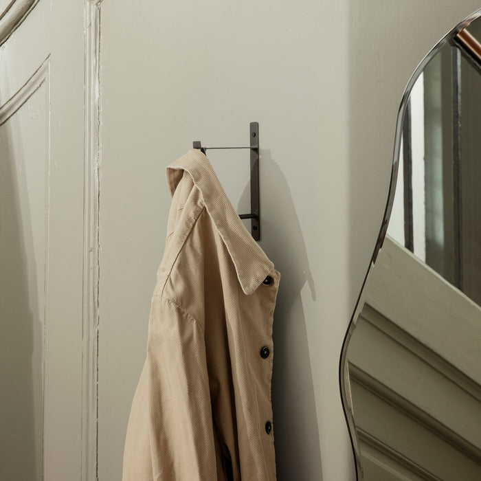 Ferm Living Pond Spiegel - Large - Dark Chrome Frame