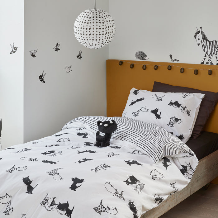 Beddinghouse x Fiep Amsterdam Pim en Pom Dekbedovertrek 120 x 150 cm - Zwart