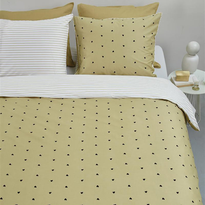 vtwonen Striped Hearts Dekbedovertrek 200 x 200/220 cm - Geel