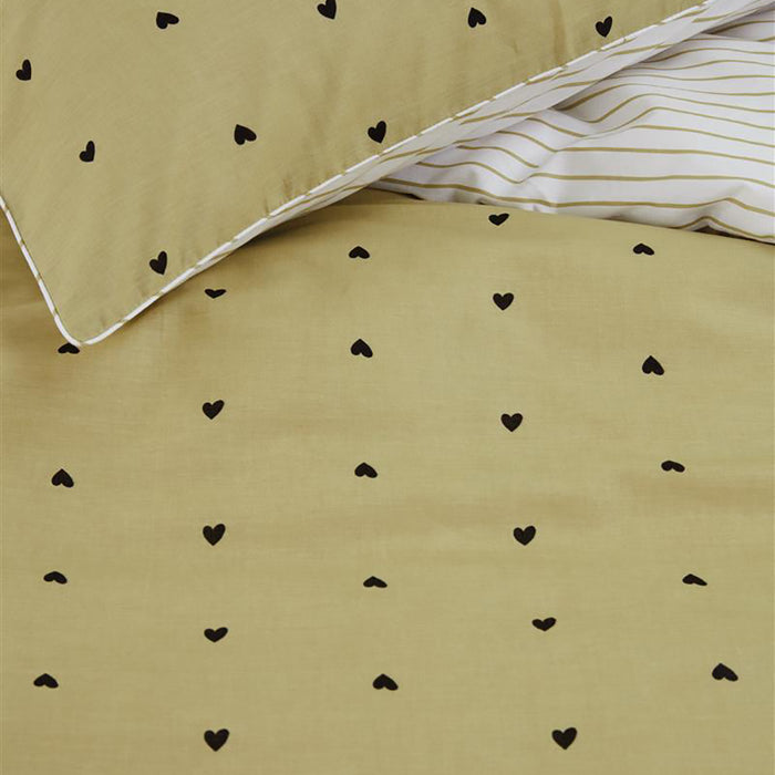 vtwonen Striped Hearts Dekbedovertrek 240 x 200/220 cm - Geel