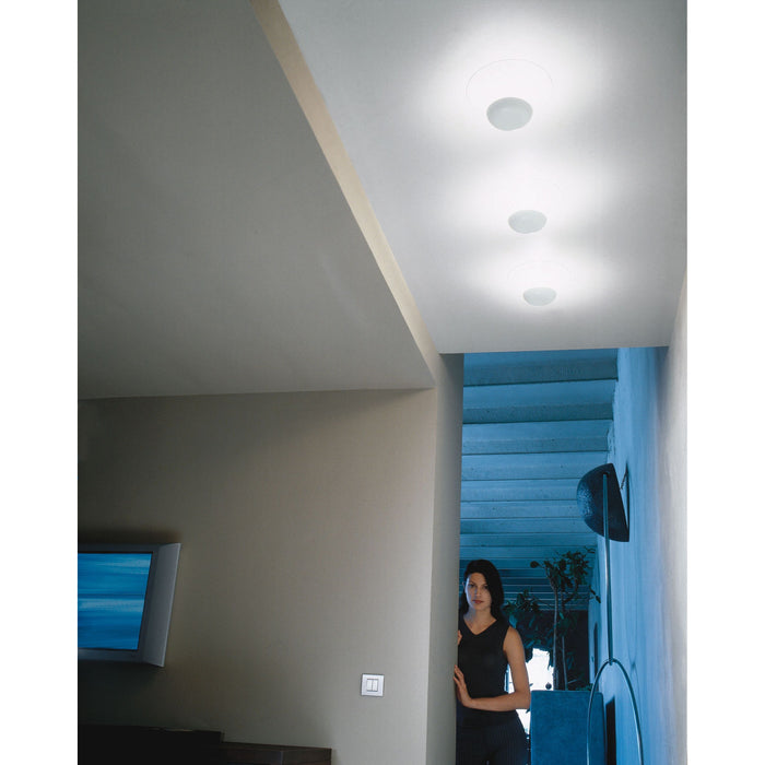 Vibia Funnel 2004 plafond- en wandlamp small White