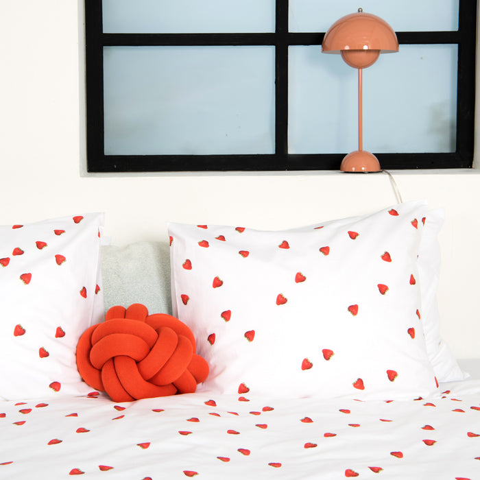 SNURK Strawberries Dekbedovertrek 140 x 200/220 cm