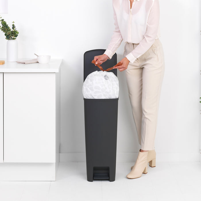 Brabantia StepUp Pedaalemmer 40 Liter - Dark Grey