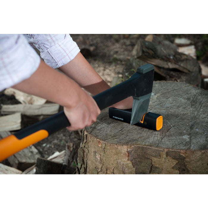 Fiskars Xsharp Bijl- en Messenslijper