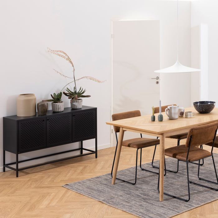 by fonQ  Aria Dressoir