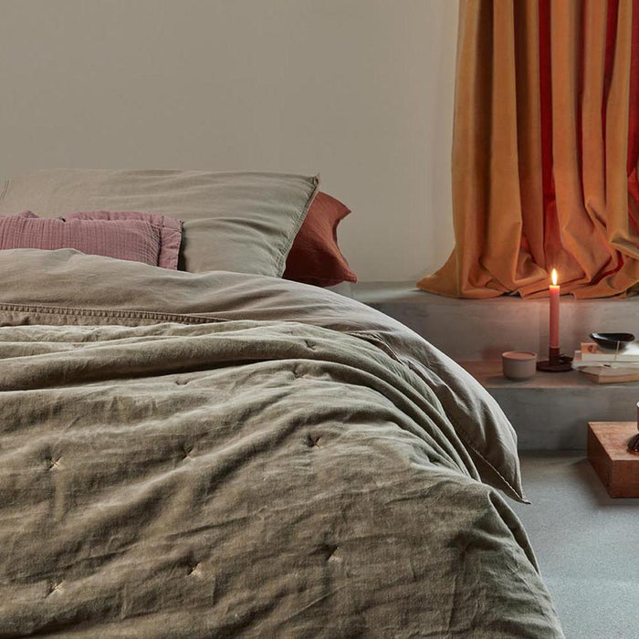 vtwonen Cuddle Cushion Sierkussen 30 x 90 cm - Zachtroze