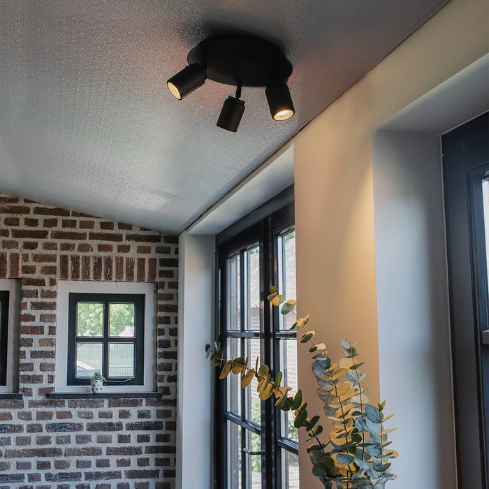 QAZQA Moderne badkamer spot zwart 3-lichts IP44 - Ducha