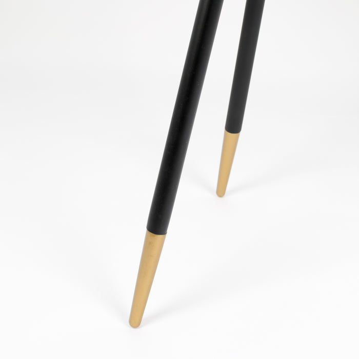 by fonQ  Hendrix Sidetable