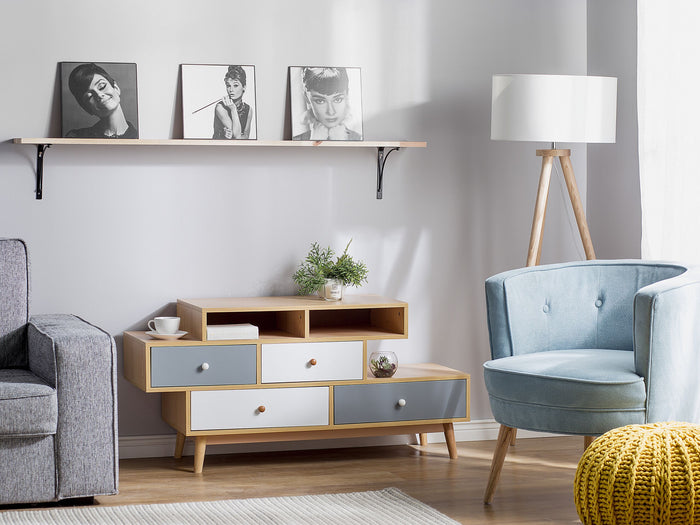 Beliani - IRVINE - Commode - Lichte houtkleur - Spaanplaat