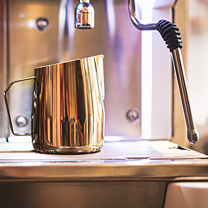 Barista & Co Dial Melkkan 0,42 L - Roségoud