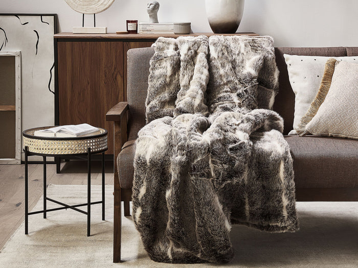 Beliani - TADDART - Plaid - Lichtbruin - 150 x 200 cm - Acryl