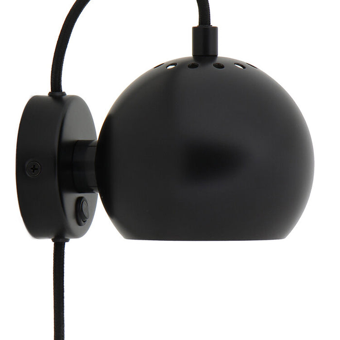 Frandsen Ball Magnet Wandlamp