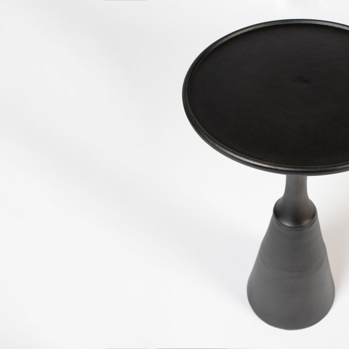 by fonQ  Puck Bijzettafel