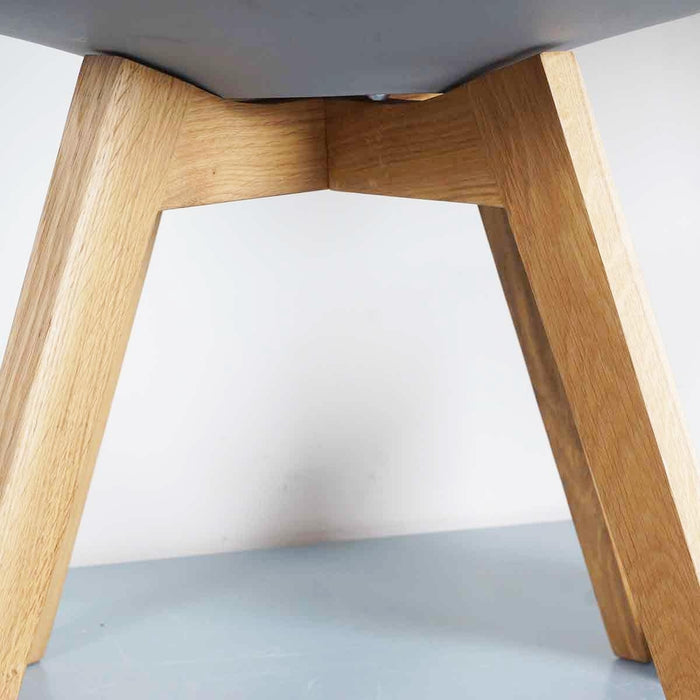 Essence Madera eetkamerstoel lichtgrijs - houten onderstel