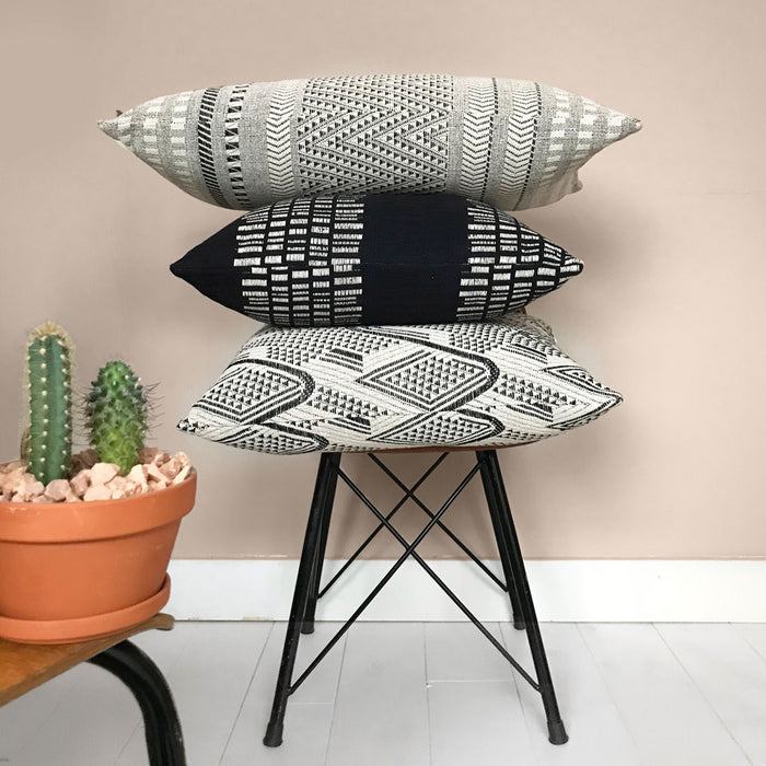 Malagoon Native Stripe Sierkussen 60 x 60 cm - Off White