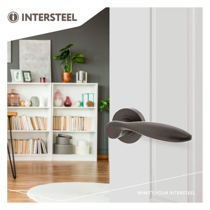 Intersteel Deurkruk George op ronde rozet Ø52x10 mm antracietgrijs