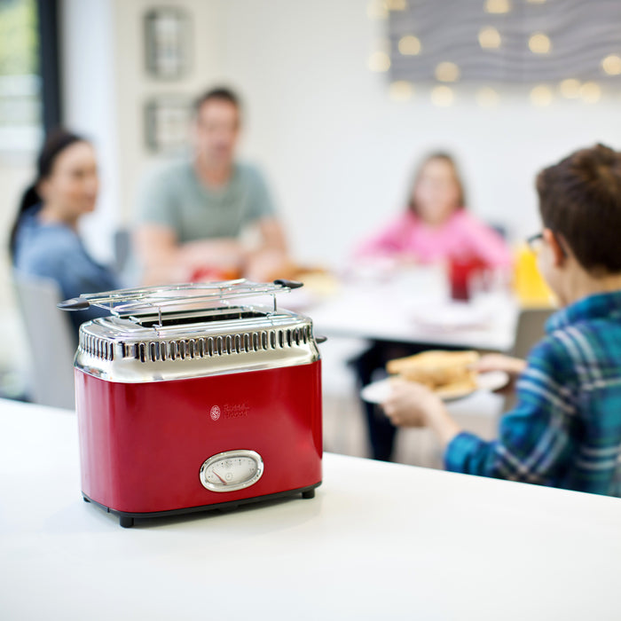 Russell Hobbs Retro Ribbon Red Broodrooster