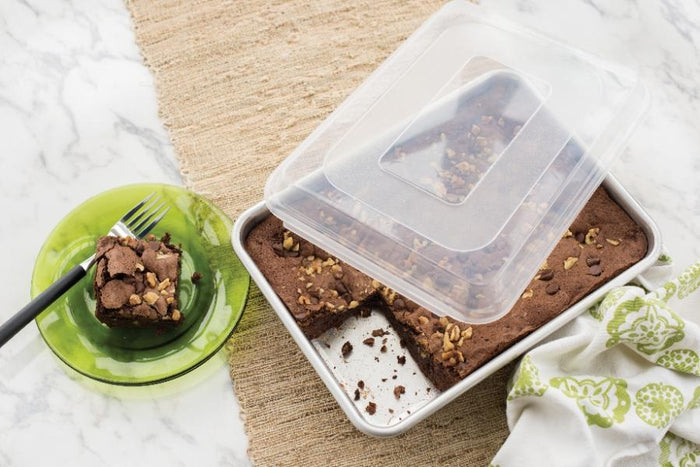 Nordic Ware - Bakvorm, Rechthoek, met Deksel, 25 x 34 cm, Aluminium, N