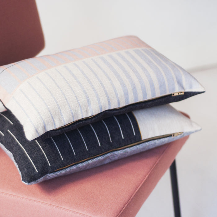 FEST Amsterdam Crush Smoke Sierkussen 30 x 45 cm