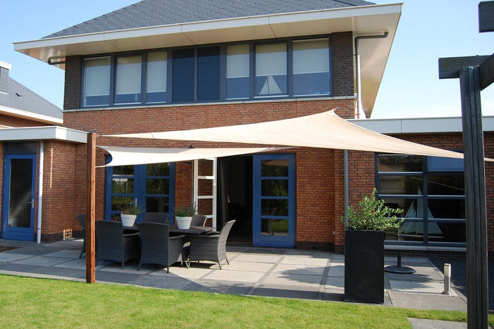 Nesling Coolfit Schaduwdoek driehoek Gebroken Wit  360 x 360 x 360 cm