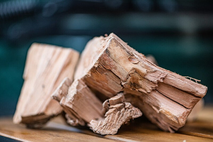 Big Green Egg - Rookchunks mesquite Big Green Egg