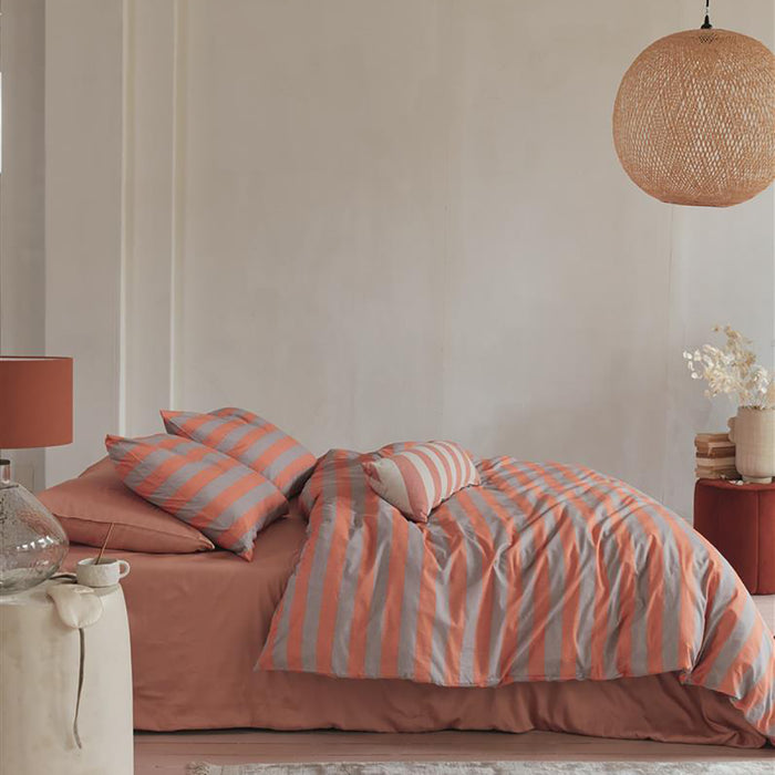 vtwonen Bold Stripe Dekbedovertrek 140 x 200/220 cm - Perzik