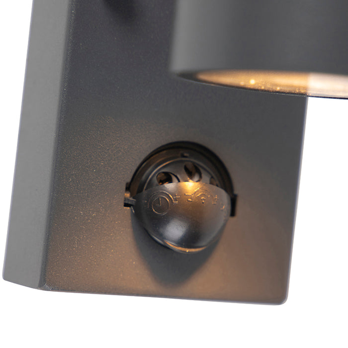 QAZQA Buitenwandlamp antraciet 2-lichts IP44 met bewegingssensor -