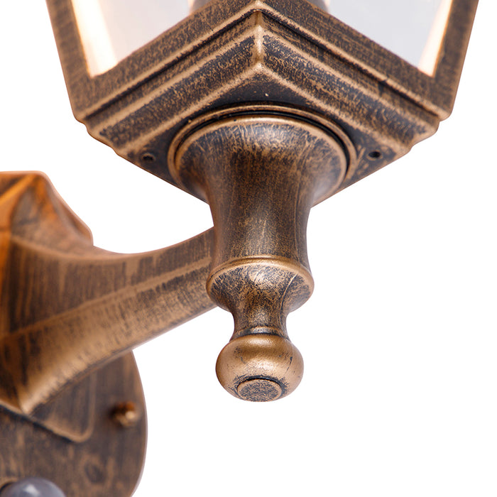 QAZQA Antieke wandlamp goud IP44 met bewegingsmelder - Capital