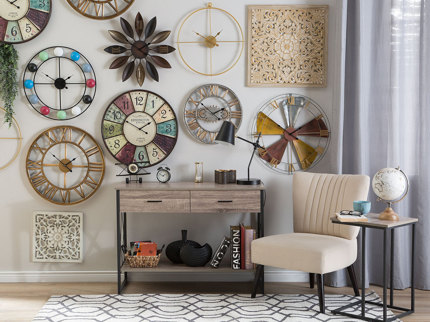 Beliani - ZUCHWIL - Wandklok - Goud - IJzer