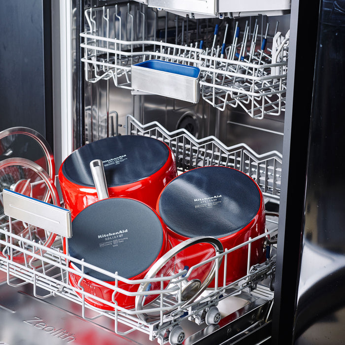 KitchenAid  Core Enamel Steelpan met deksel 20cm