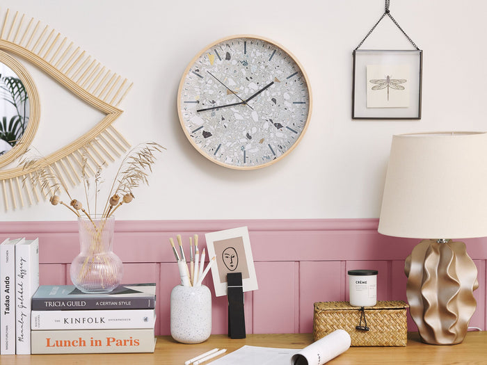 Beliani - GORDOLA - Wandklok - Lichtgrijs - MDF