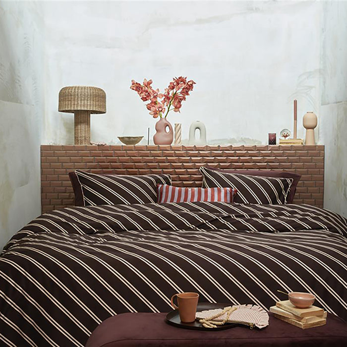 vtwonen Diagonal Dekbedovertrek 240 x 200/220 cm - Donkerrood