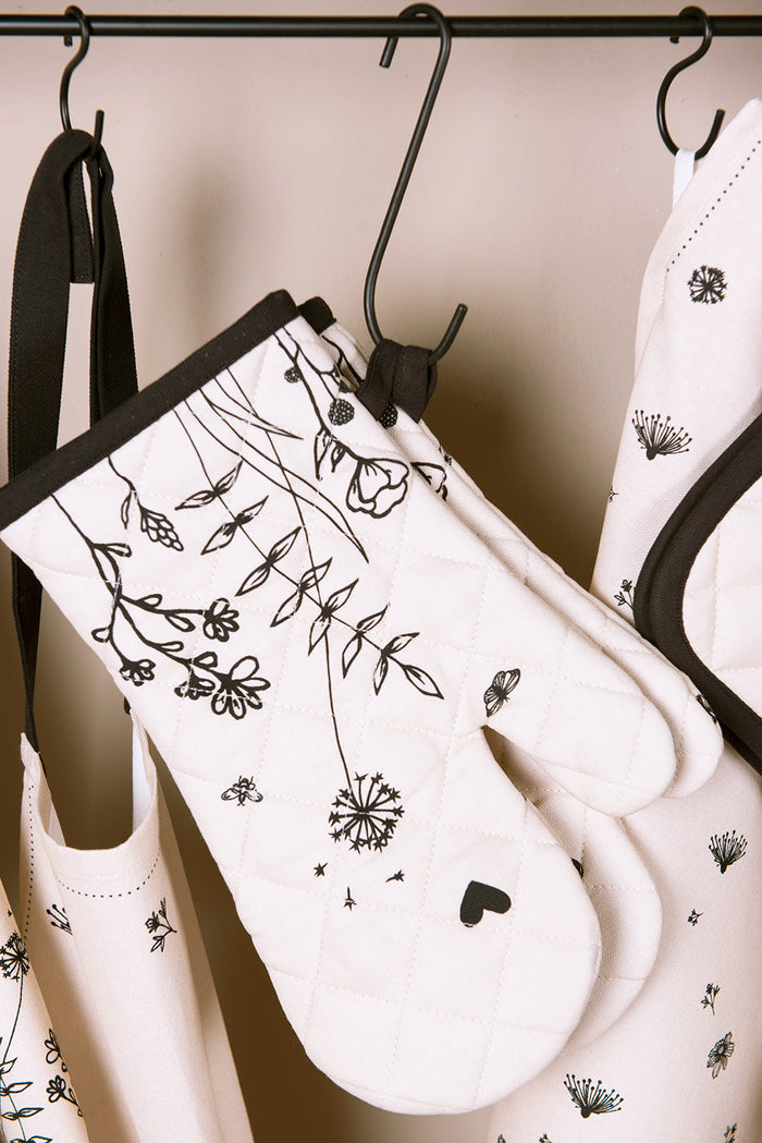 Clayre & Eef Ovenwant 18x30 cm Beige Zwart Katoen Bloemen